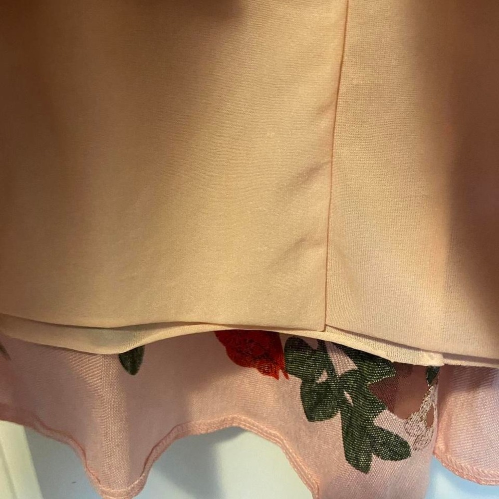 So Pretty Pink Maxi Skirt with Red Roses Size 9-10 - Picture 5 of 7